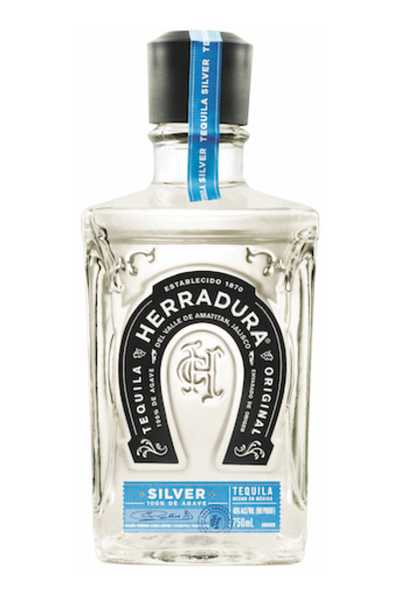 Herradura-Silver-Tequila-Gift-Set-with-Ice-Molds