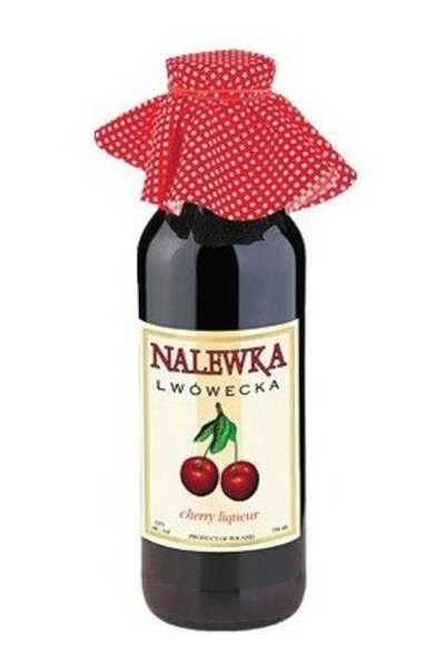Nalewka-Lwowecka-with-Cherries-Liqueur